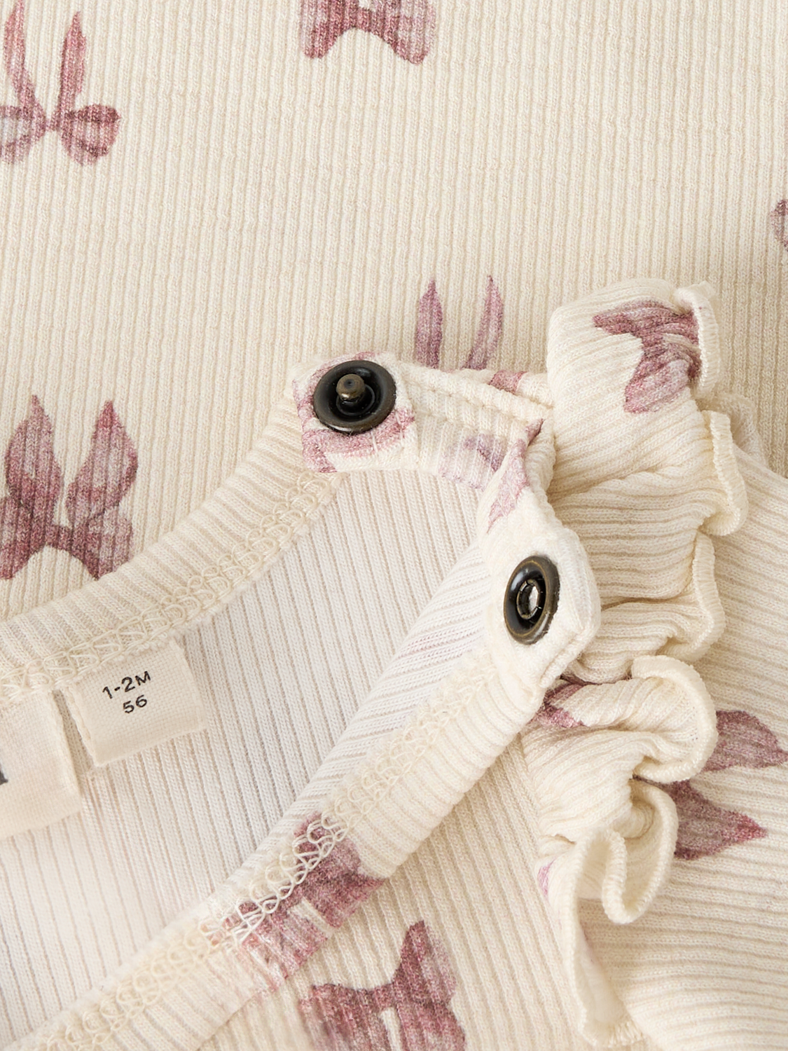 model_shot-front_full